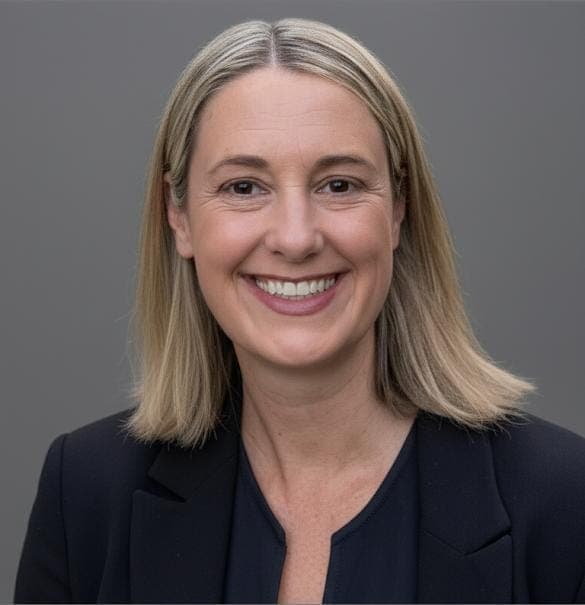 Laura, career coach at Crosspath Coaching